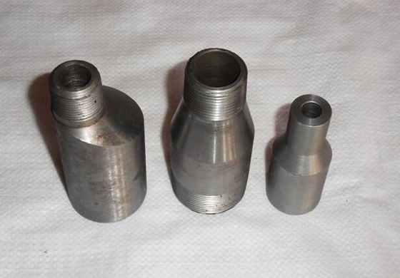 Les garnitures forgées par acier au carbone ASME B16.11 3000# ont fileté le montage forgé par solides solubles