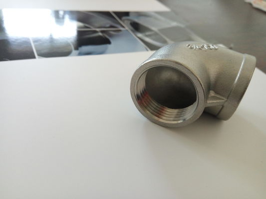 Les garnitures forgées par acier au carbone ASME B16.11 3000# ont fileté le montage forgé par solides solubles