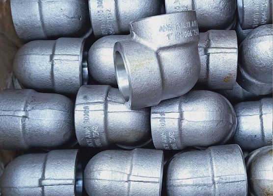 Coude d'ASME B16.11 A105 3000 livres de douille soudant le montage en acier forgé fileté