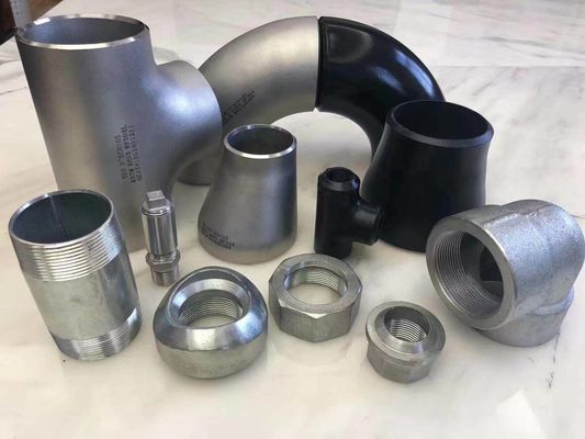 norme ANSI B16.9 B16.28 du chapeau ASME de réducteur de CCE d'escroquerie de pièce en t de coude de 90° 180° 45° toute la taille