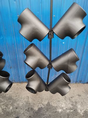 Huile soudée sans couture de rouille de norme ANSI de noir du chapeau SGP JIS B2311 de réducteur de pièce en t de coude