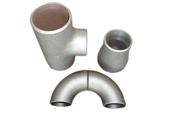 Chapeau sans couture soudé bout à bout en acier de réducteur de pièce en t de coude des garnitures de tube DIN EN10253-1 P265GH