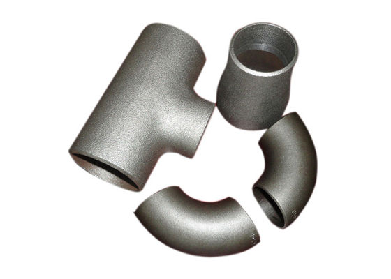 Chapeau sans couture soudé bout à bout en acier de réducteur de pièce en t de coude des garnitures de tube DIN EN10253-1 P265GH