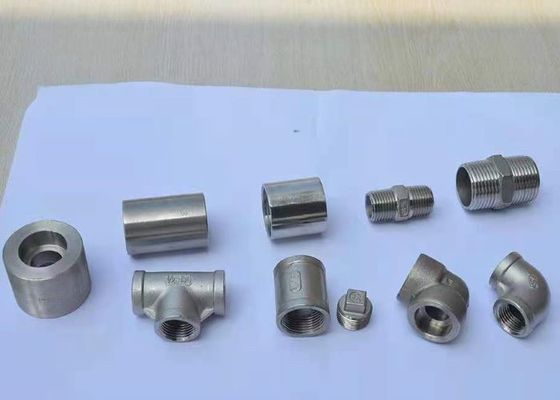 Acier au carbone d'Asme B16.9 réduisant la pièce en t Sch 40 Dn50 Astm A234 Wpb soudé bout à bout