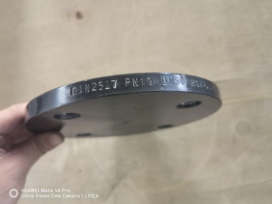 EN1092-1 la bride aveugle TYPE05 DIN2527 PN16 DN200 a forgé l'acier au carbone P250GH P245GH